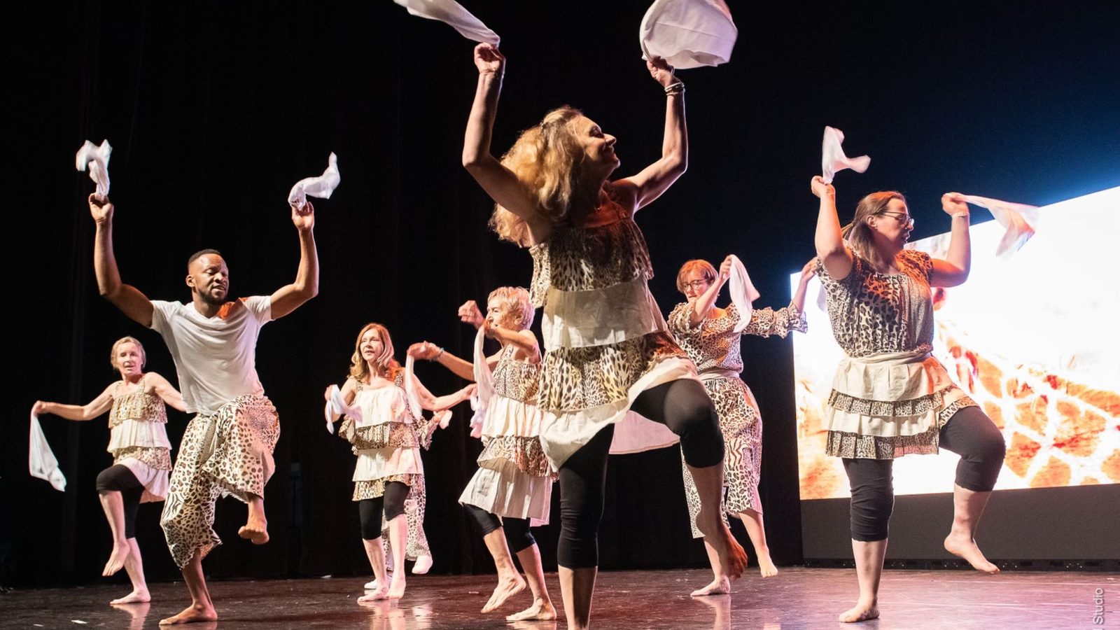 La danse africaine et les percussions live : pourquoi ça change tout